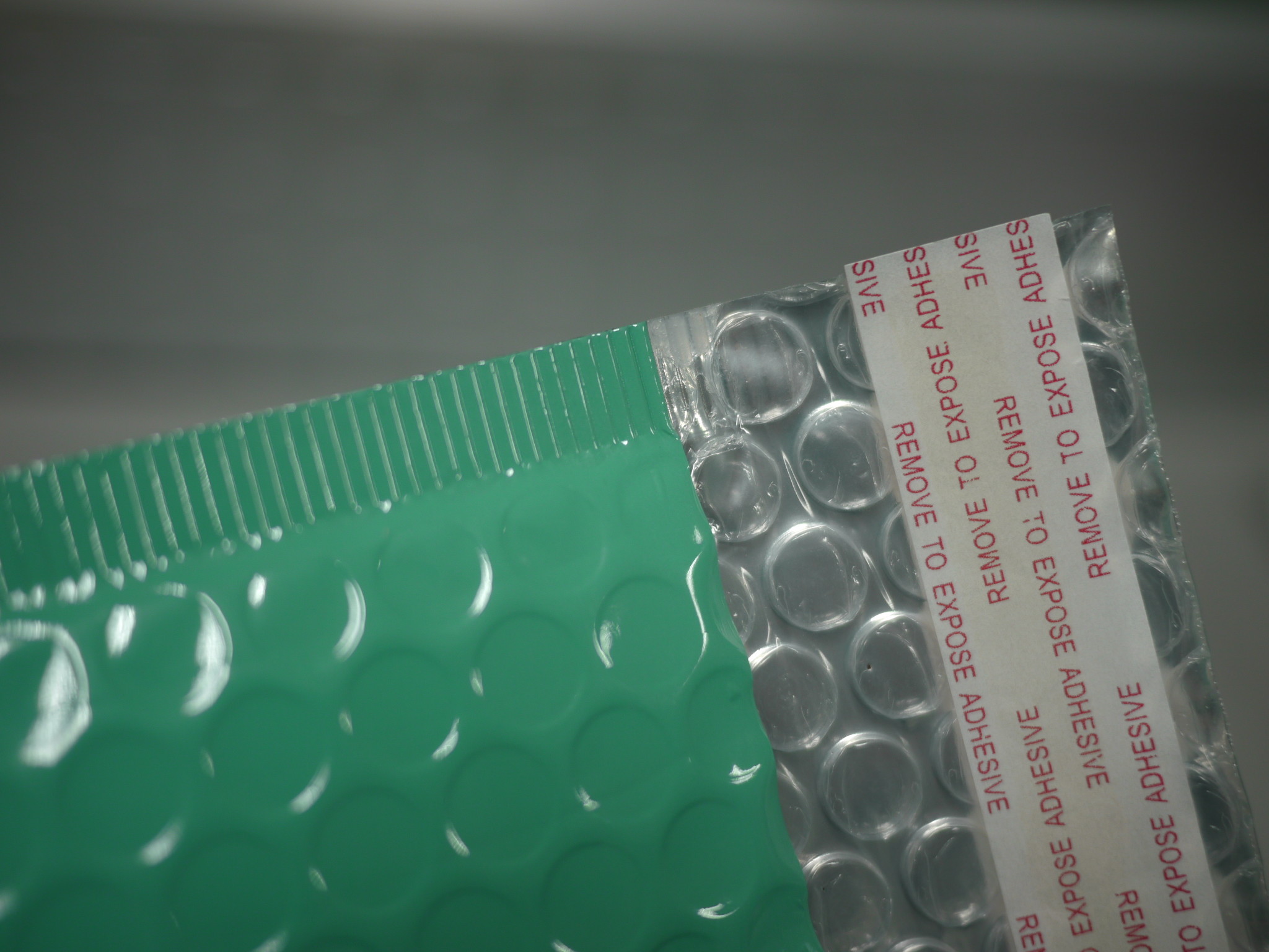 Padded Mailing Envelope With Bubble Wrap Inside , Colored Bubble Mailers