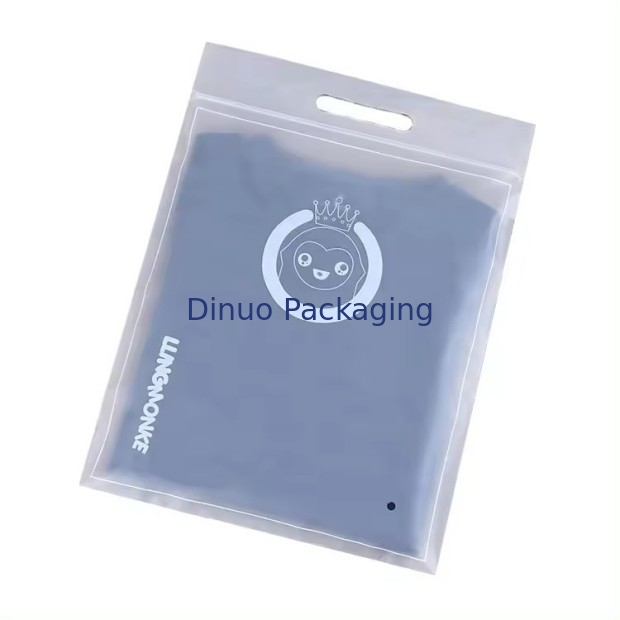 Custom Printing Eco-Friendly Resealable Plastic Ziplock Bags With Handle For Clothes Packaging Bag