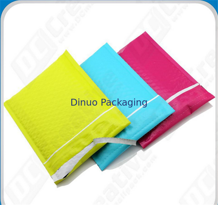 Colored Polyethylene Bubble Mailer Bags , 6
