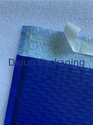 Shock Strength 2.8 Bubble Wrapped Mailing Bags In Blue Color For Safe Delivery Services